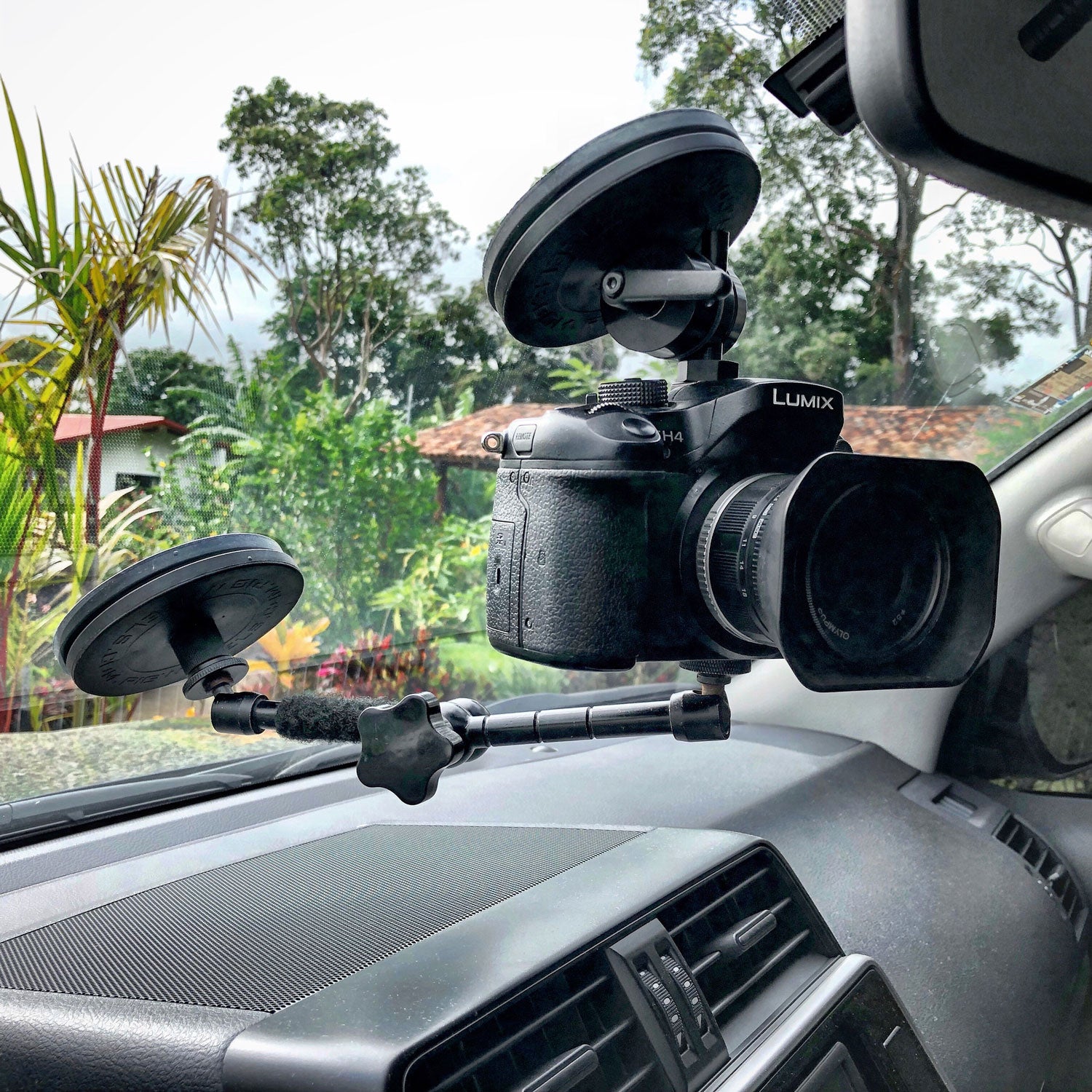 MAG-Tight – Camera Windshield Mount